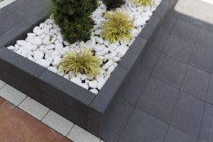 Polbruk_Tigela(1) Nowoczesne kwietniki ogrodowe z betonu