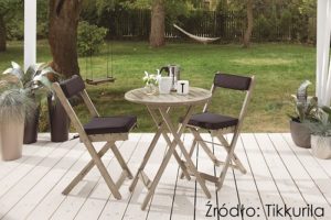 Tikkurila Valtti Pus Wood Oil _kolory 5060 (deska tarasowa); 5087 (meble) Naturalne piękno drewna na wiosnę